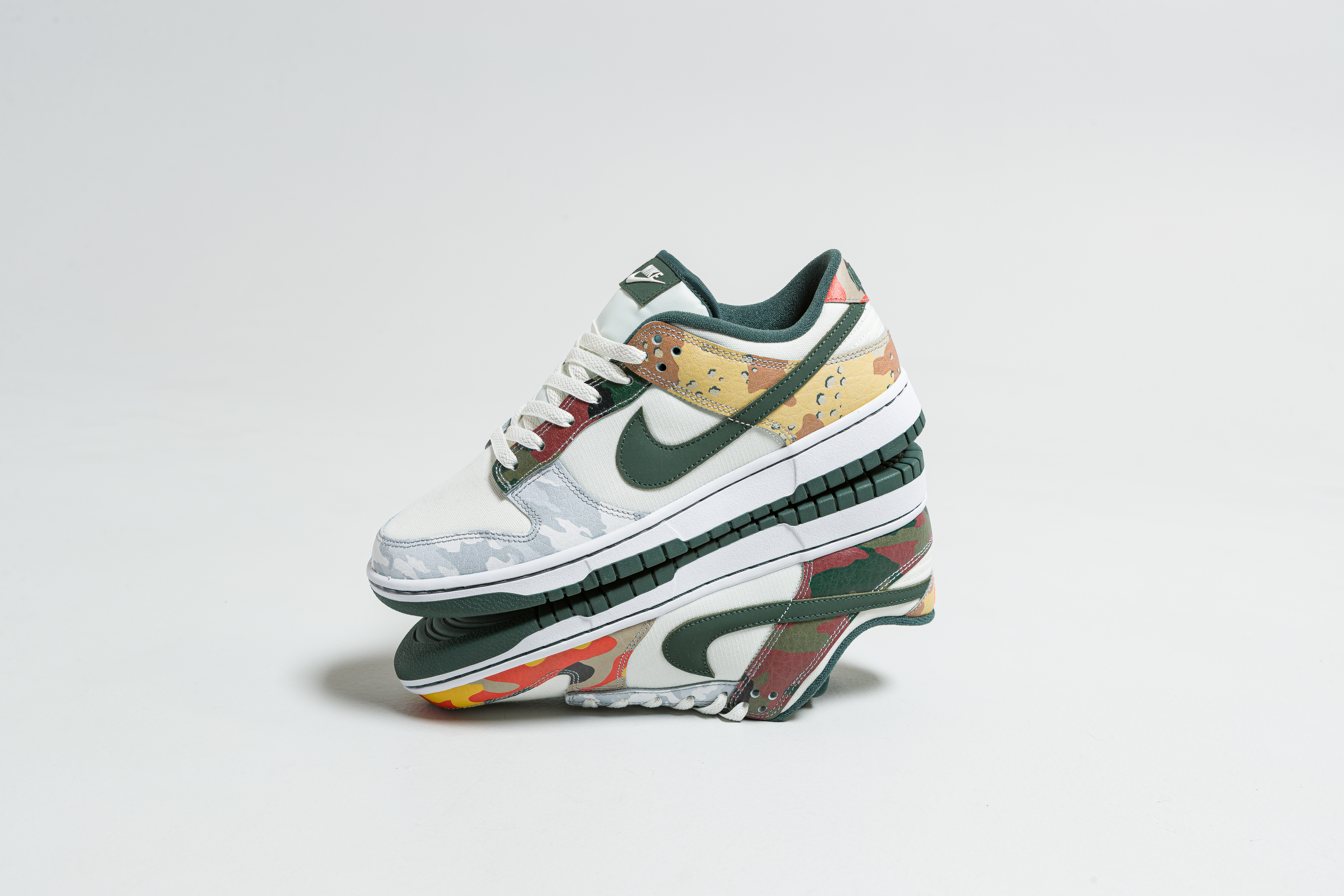 Nike - Dunk Low SE - Sail/Vintage Green - Up There