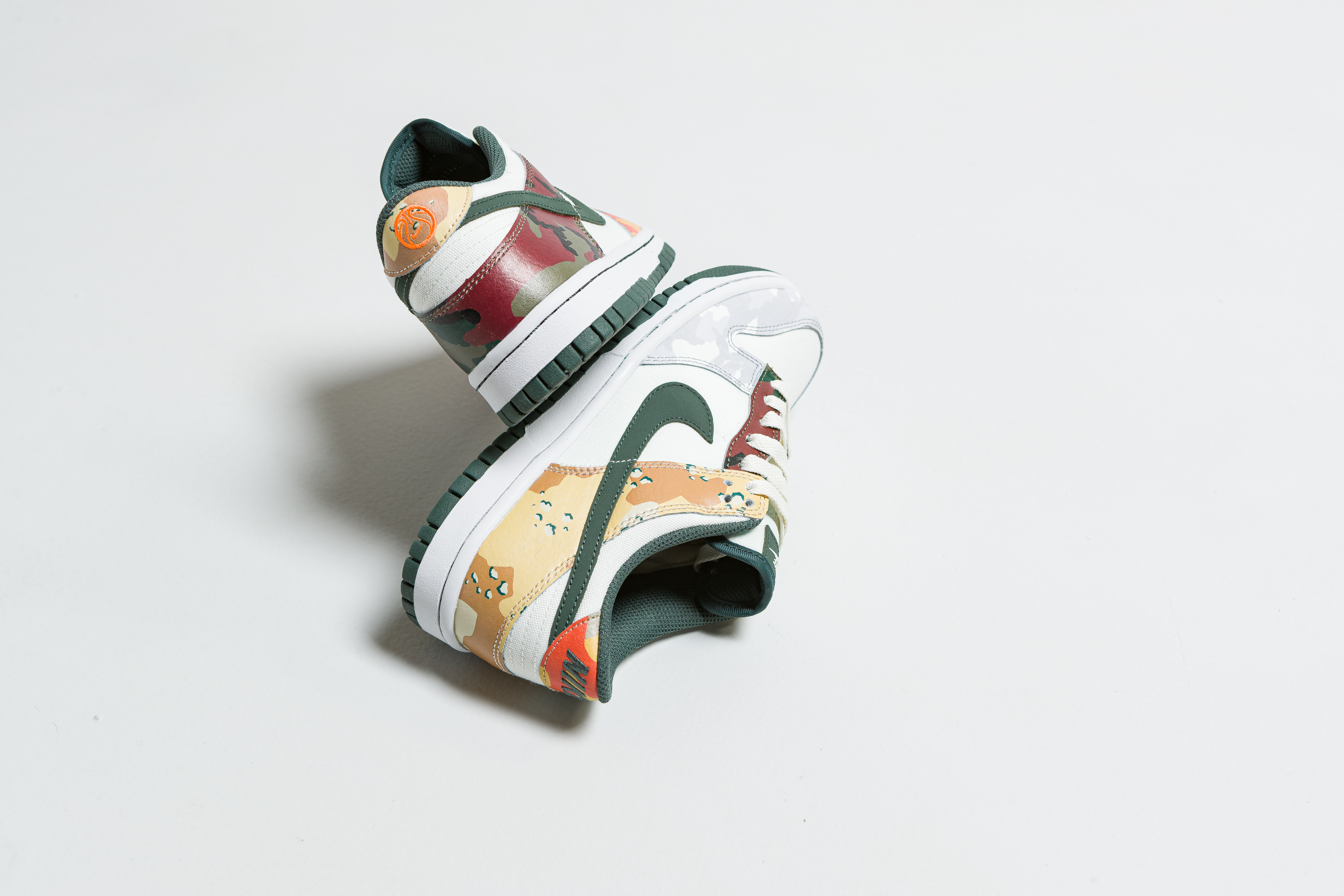 Nike - Dunk Low SE (GS) - Sail/Vintage Green - Up There