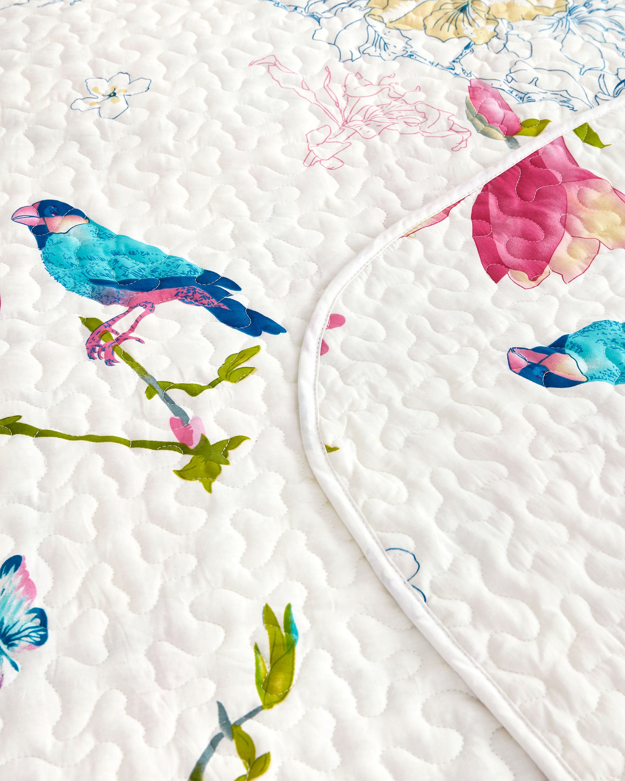 floral-birds-cotton-quilt-set-wake-in-cloud