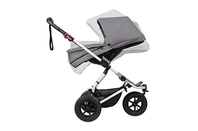 Langlebigkeit durch Umrüstung des carrycot plus in einen elternorientierten Sitz ab dem Alter von 6 Monaten