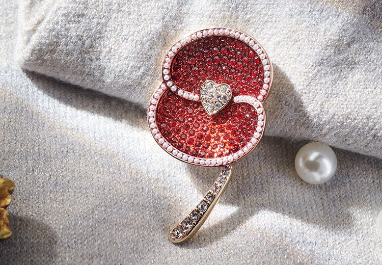 Dame Vera Lynn Crystal and Pearl Brooch