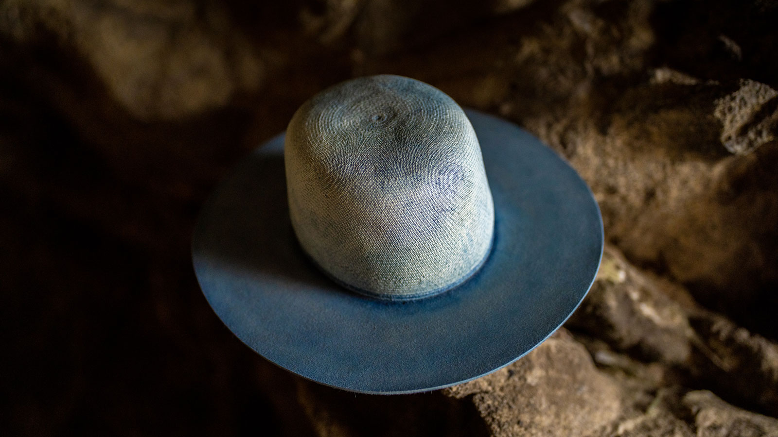 Design
A double-dipped MONTECRISTI handwoven straw crown with a unique gradation of powder blue indigo. A 4 brim beaver indigo washed indigo hand-dyed. The finest of both Worlds.
Material
A double-dipped MONTECRISTI handwoven straw and 100% Western Beaver Fur Felt indigo-washed brim sustainably acquired. All our hats are exquisitely handmade, therefore they are unique and not identical. Please allow a variation in the color combination.
Specifications
4 semi-tear drop double-dipped Montecristi crown with navy detailed stitching. A 4 beaver brim which has been indigo-washed and indigo hand-dyed.Please allow 4-6 weeks to custom make this special piece.