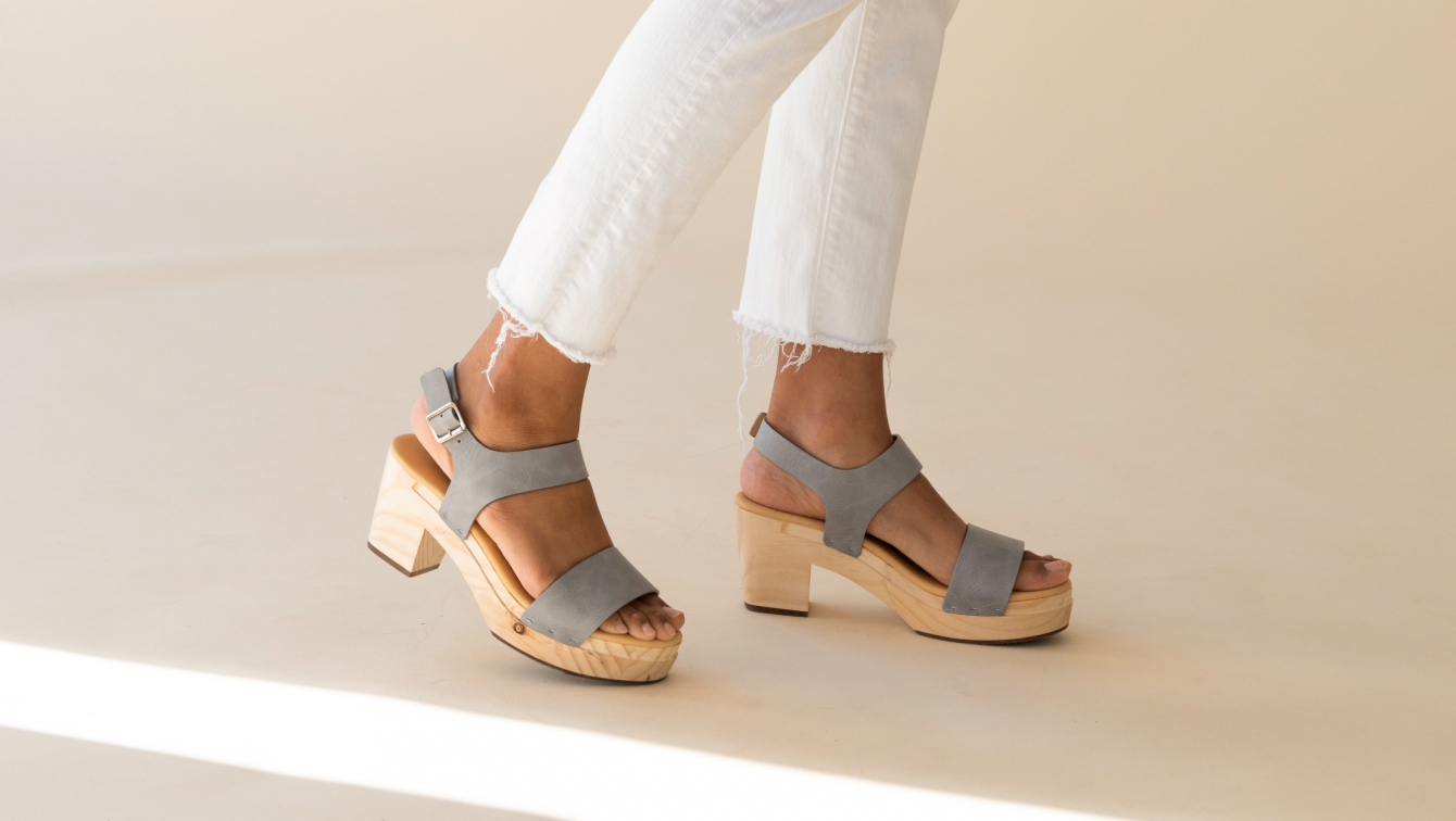 Nisolo All-Day Open Toe Clog Sky Grey