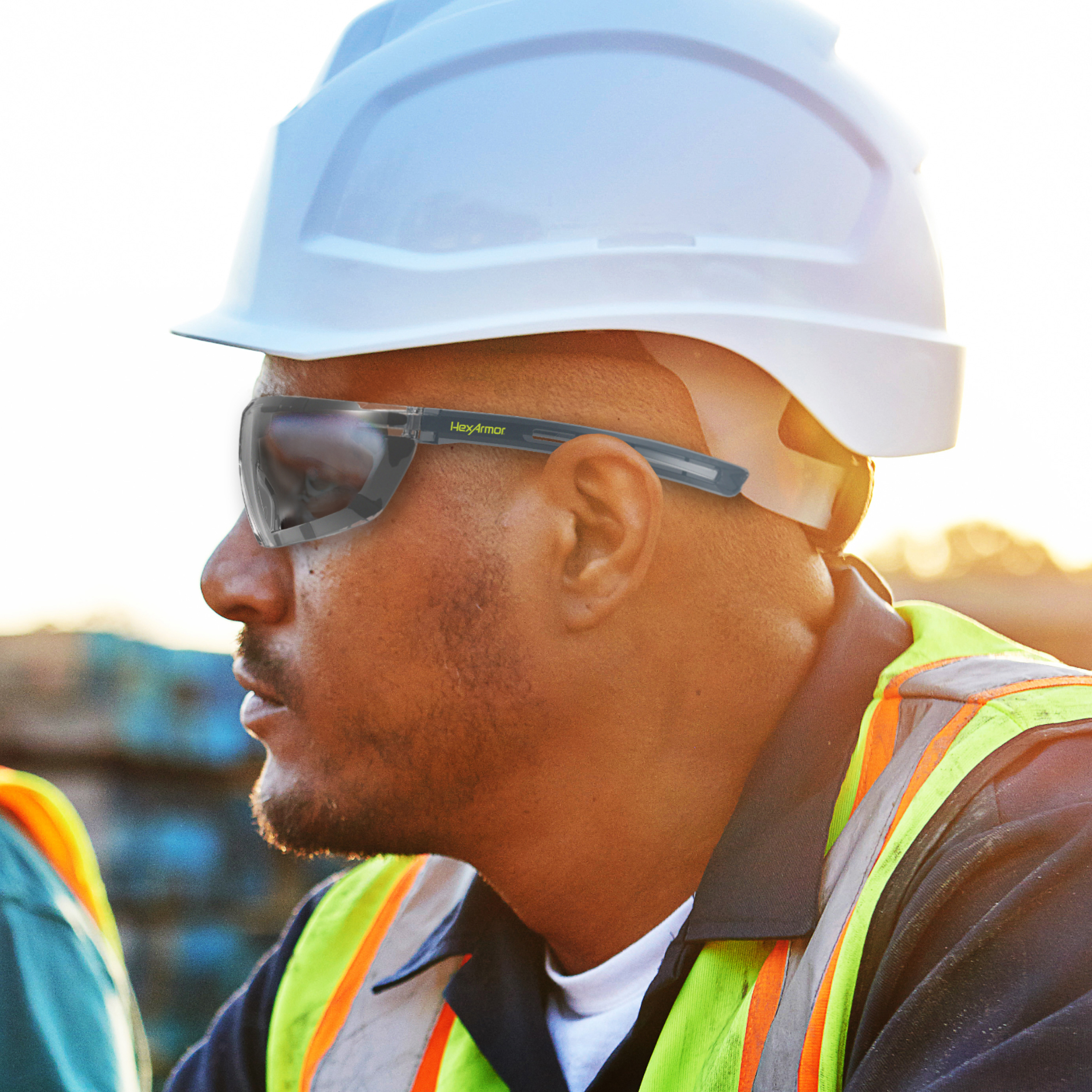 YOUR TRADITIONAL STYLE SAFETY GLASSES