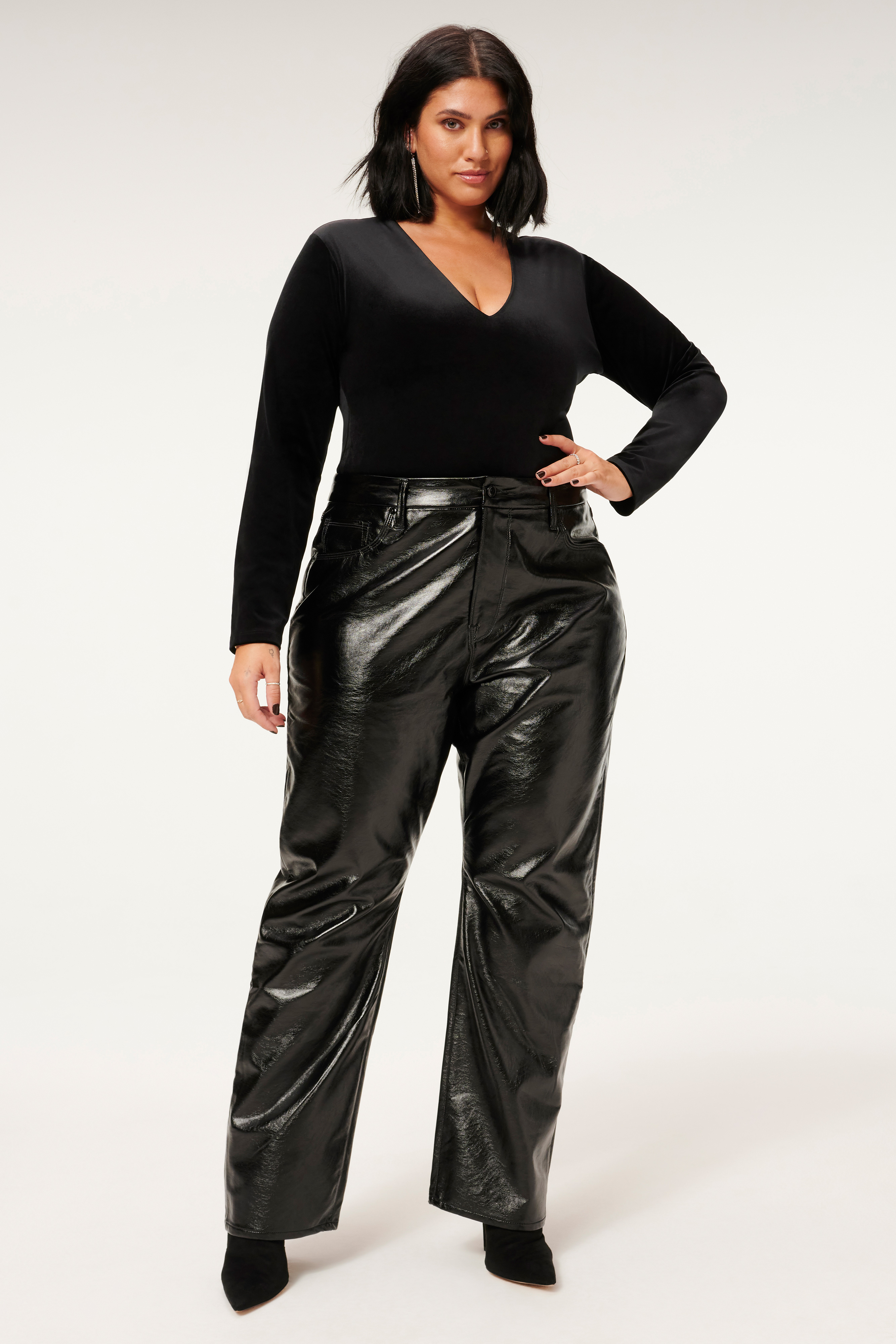 Styled With feature image for product VELVET DEEP V BODY | BLACK001