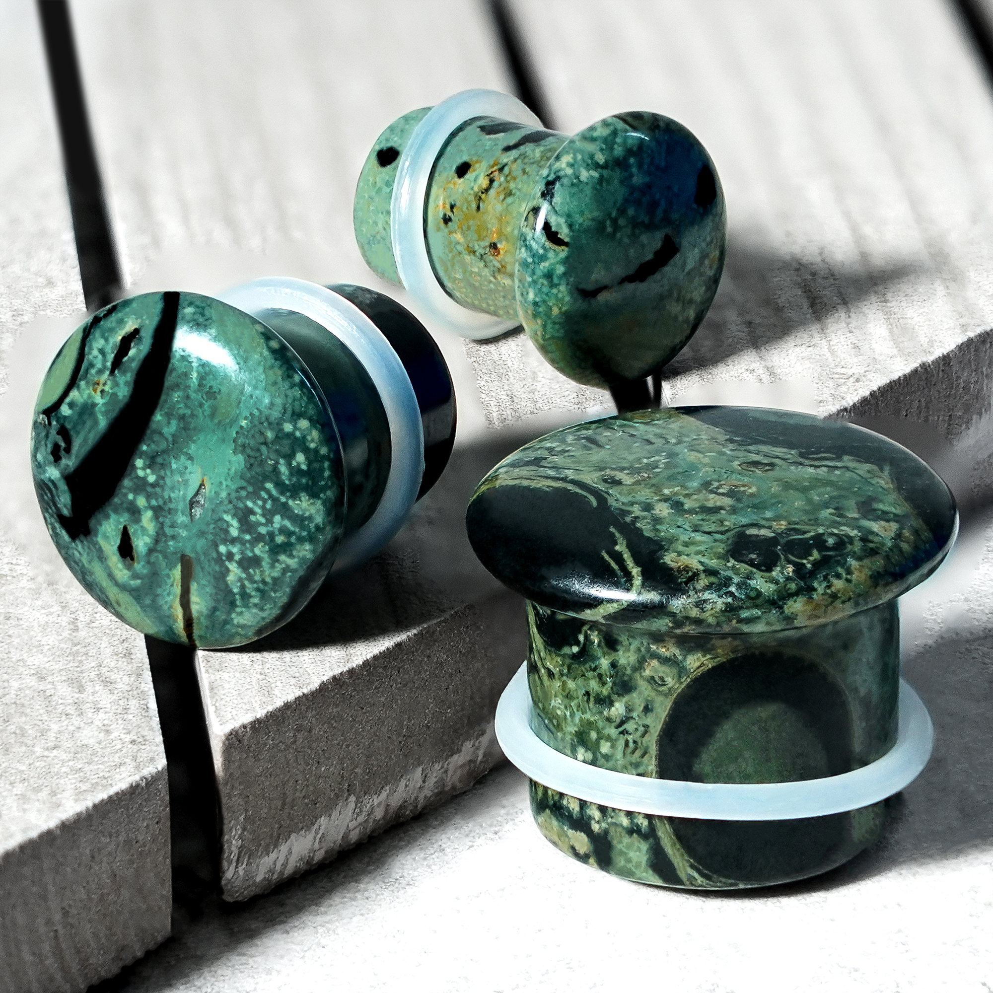 unique  Green Eye Jasper Single Flare Stone Plug / Gauge