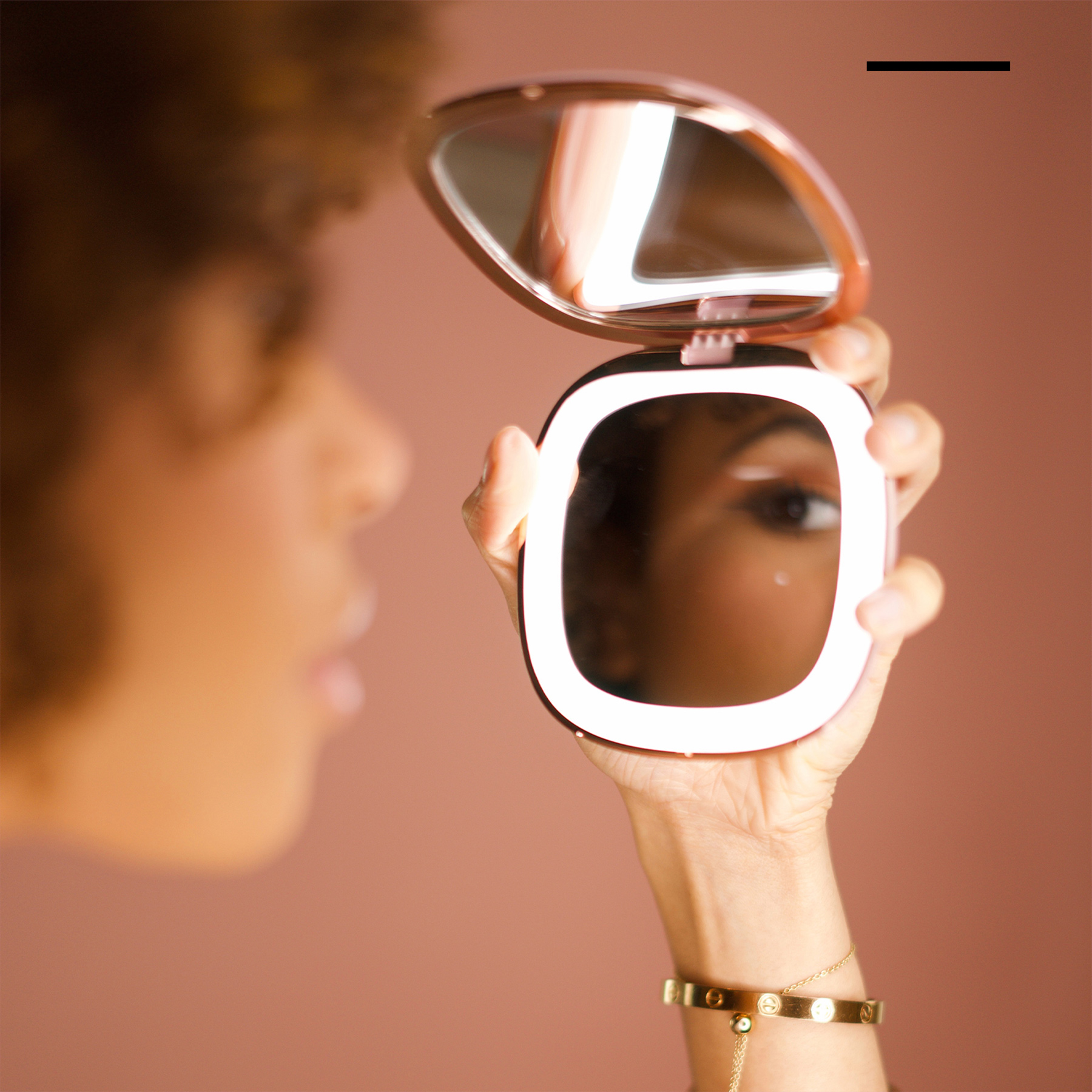 what's included with GLAM ON THE GO