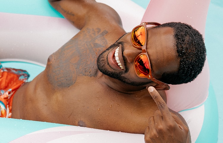 Sunglasses size on model