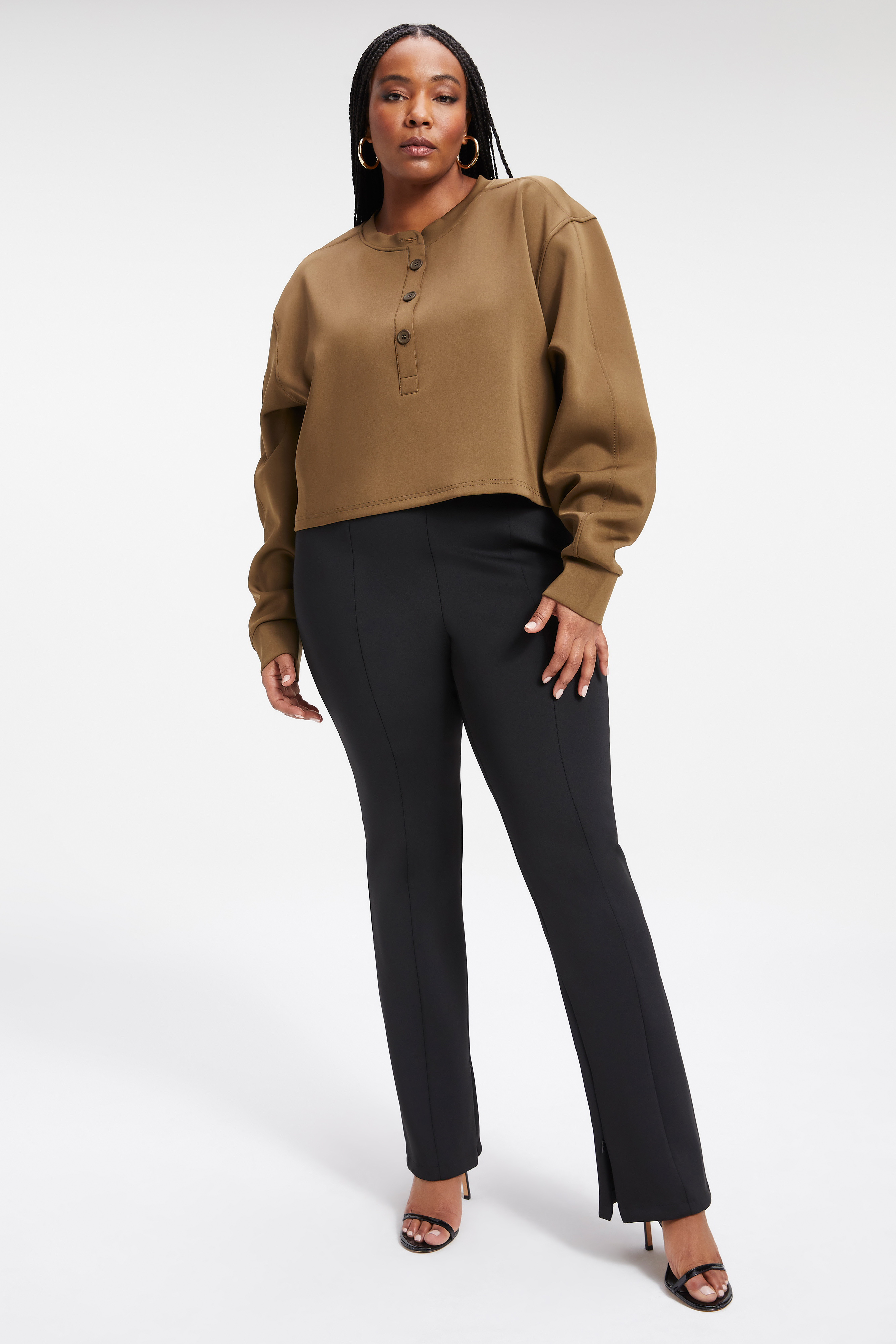 SCUBA CROPPED HENLEY in FOG001 styled with our SCUBA SLIM FLARE PANT in BLACK001