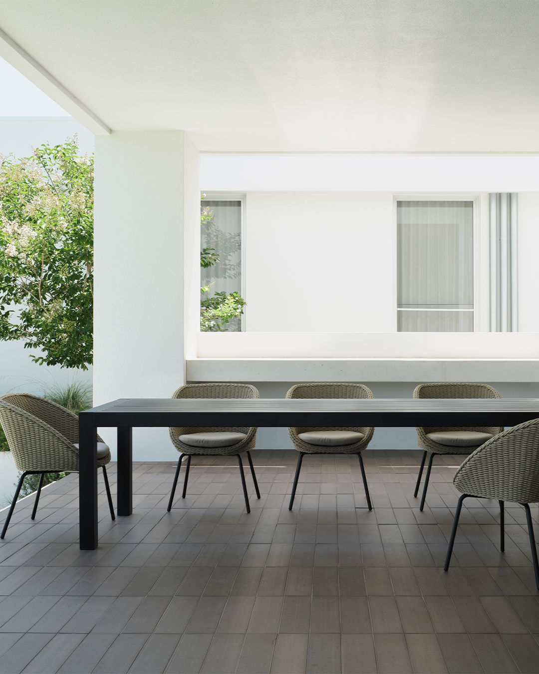 Outdoor Delphi Dining Table