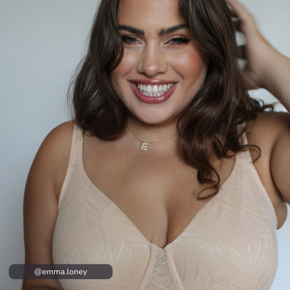 The Smooth Lace Minimizer Bra Bundle: Jet Black/Toasted Almond - Customer UGC Image