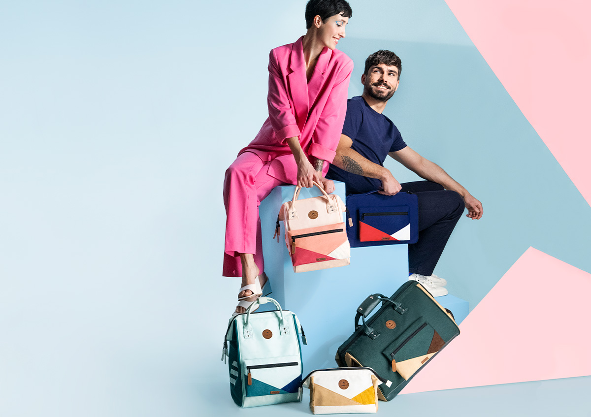 Cabaïa Europe Cabaïa reinventa los accesorios para mujeres, hombres y niños: Mochilas, Bolsos de viaje, Maletas, Bolsos bandolera, Kits de viaje, Gorros...