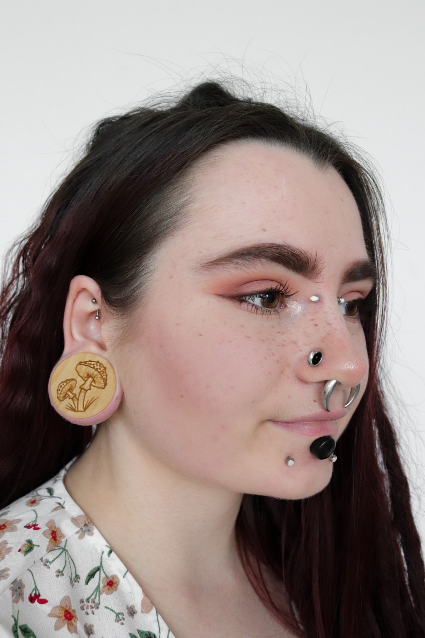  Mushroom Plug /  Gauge - Crocodile Wood | Flat Faced Double Flare