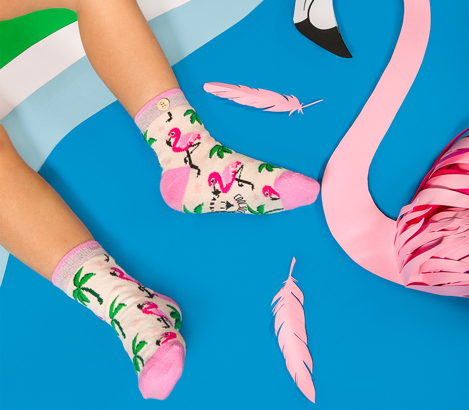 Cabaia Cabaïa réinvente les accessoires et vêtements pour les femmes, hommes et enfants : Bonnets, Sacs, Écharpes, Chaussettes, Serviettes de plage