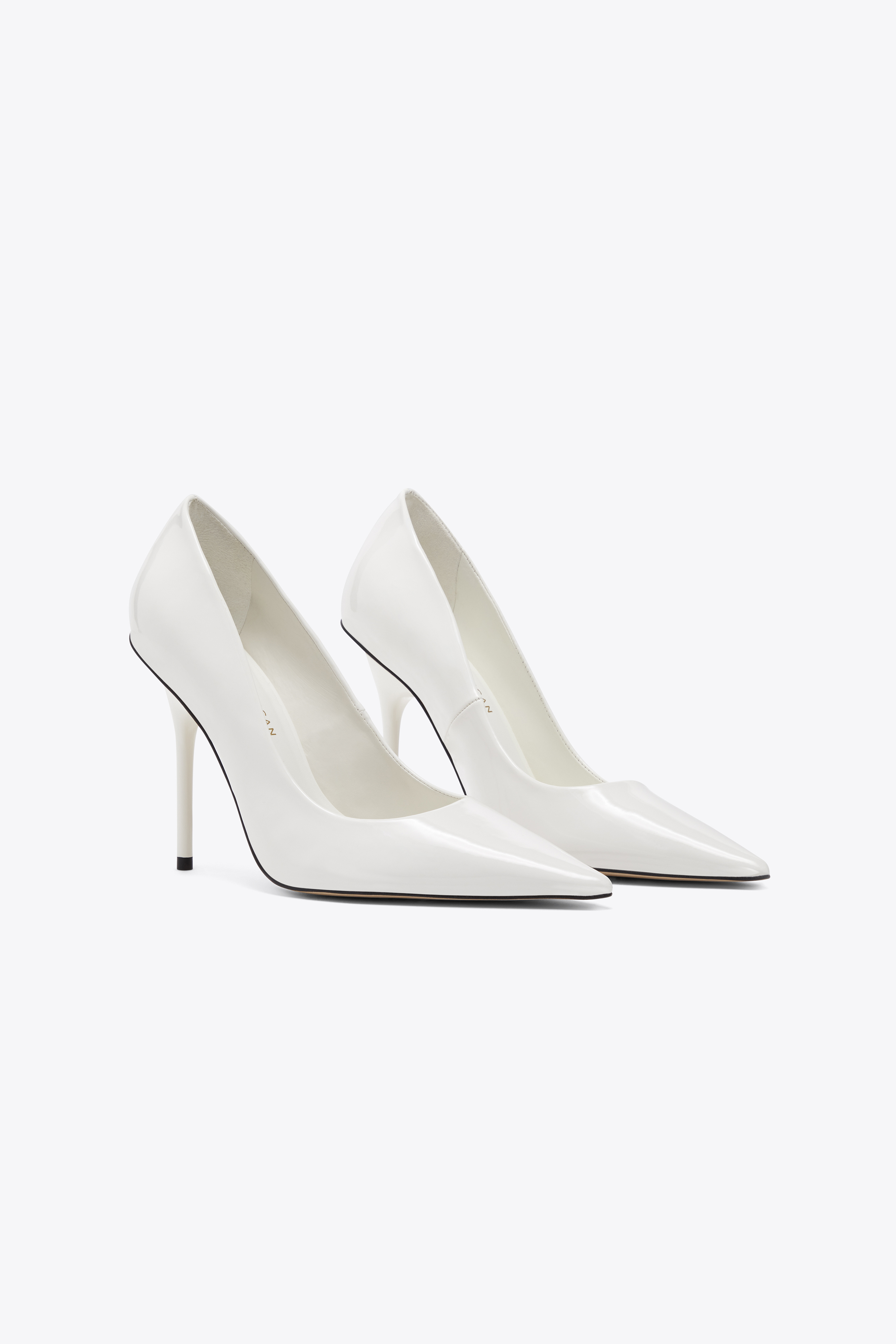 CLASSIC HEEL in IVORY001 styled with our POPLIN SHIRT DRESS in WHITE001, SCUBA CREW BODYSUIT in WHITE001, or GOOD CURVE STRAIGHT VINYL PANTS in BONE001