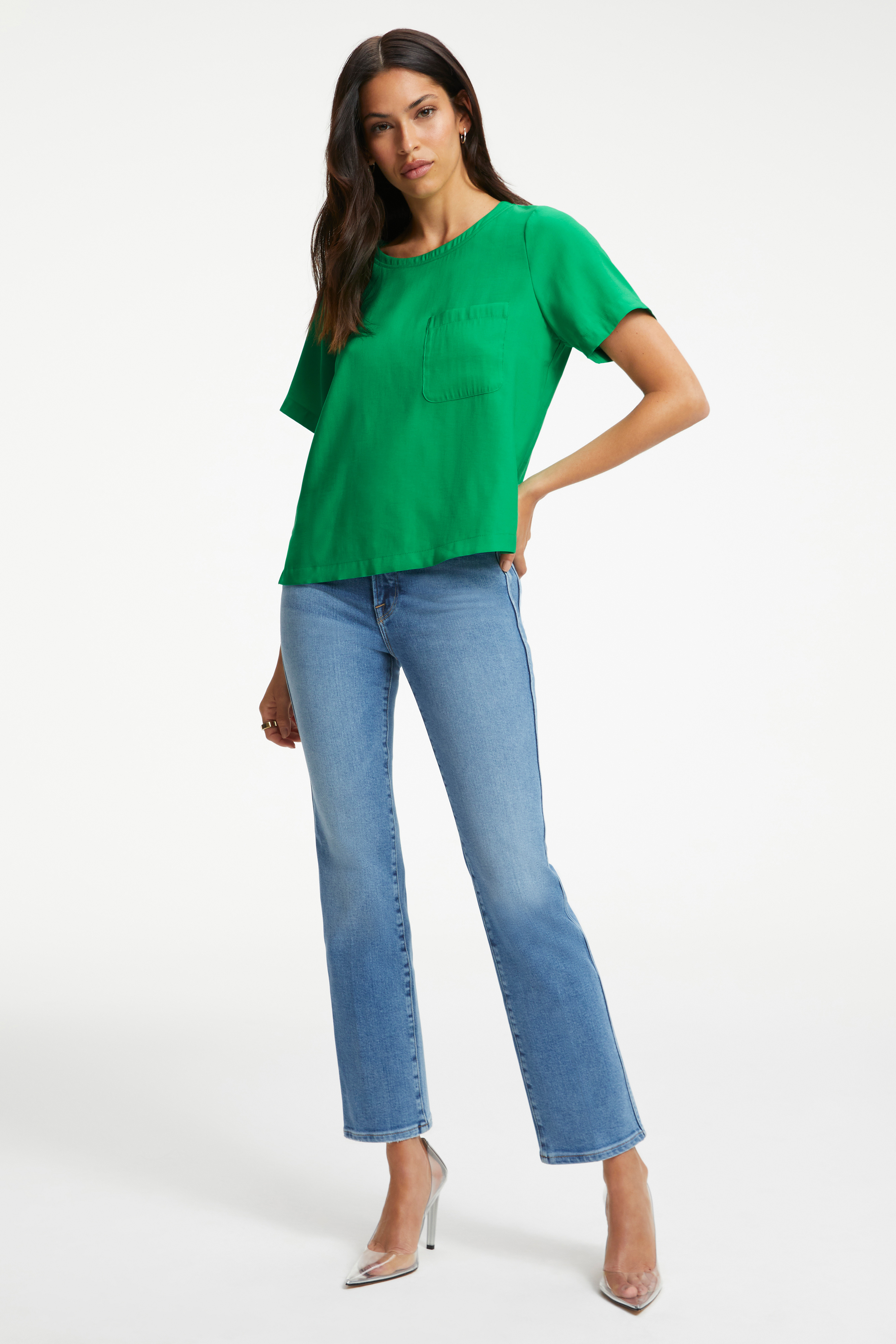 POCKET TEE in SUMMER GREEN002 styled with our or GOOD LEGS CROPPED JEANS in INDIGO010