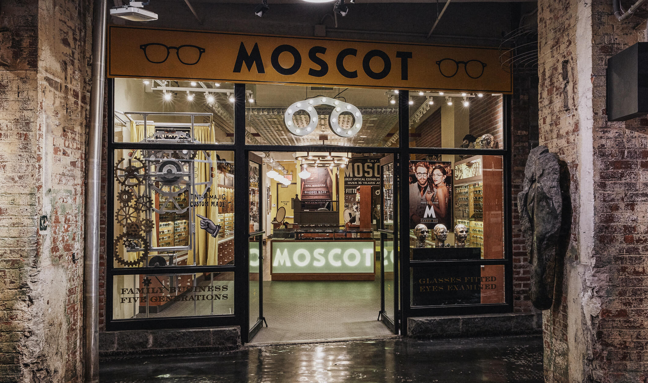 The MOSCOT Chelsea Market Shop exterior