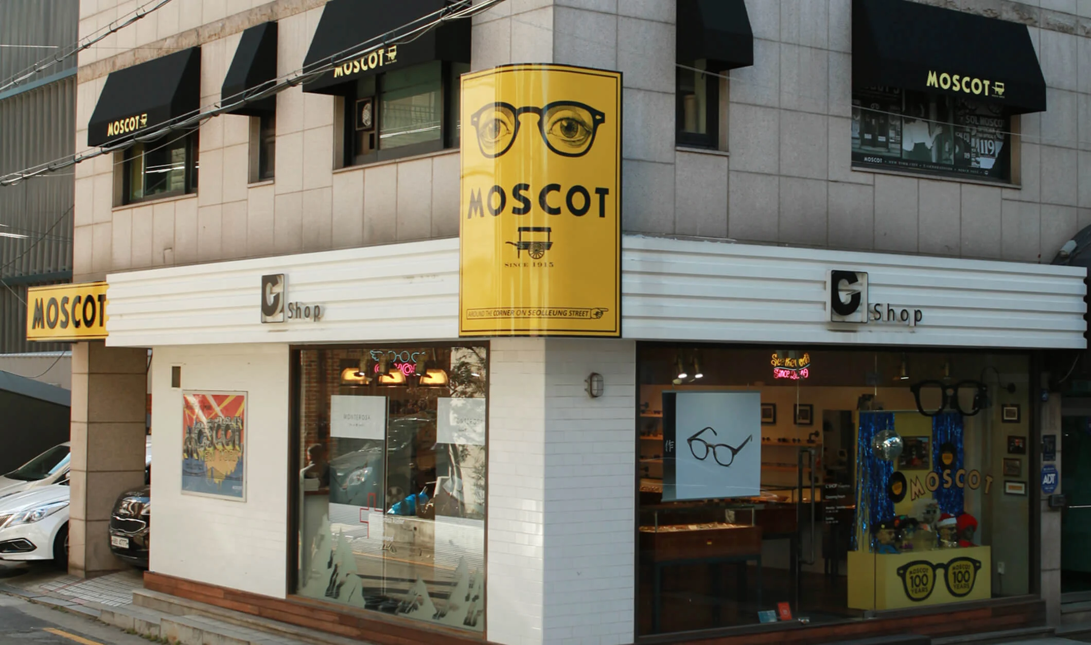 The MOSCOT Seoul Shop exterior