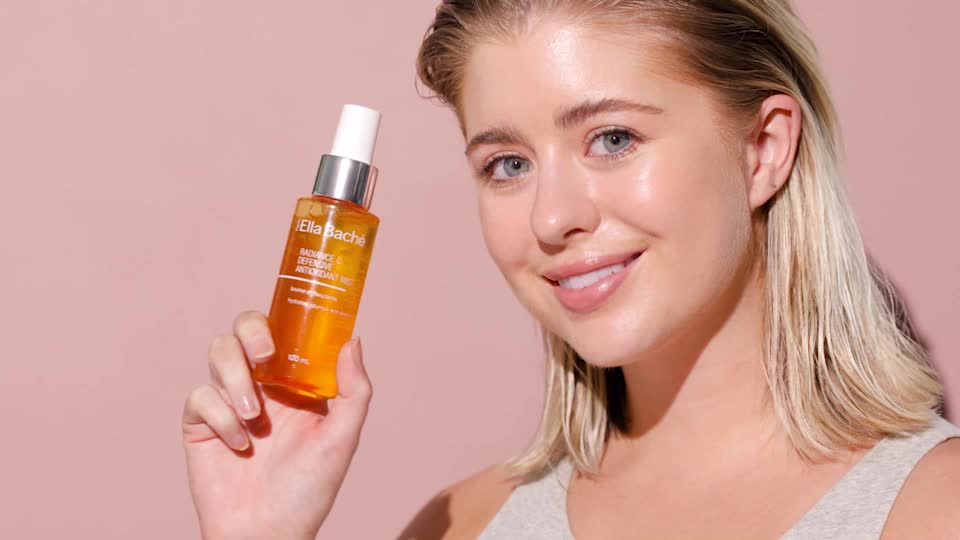 Poster for Radiance C Defensive Antioxidant Mist 100ml video