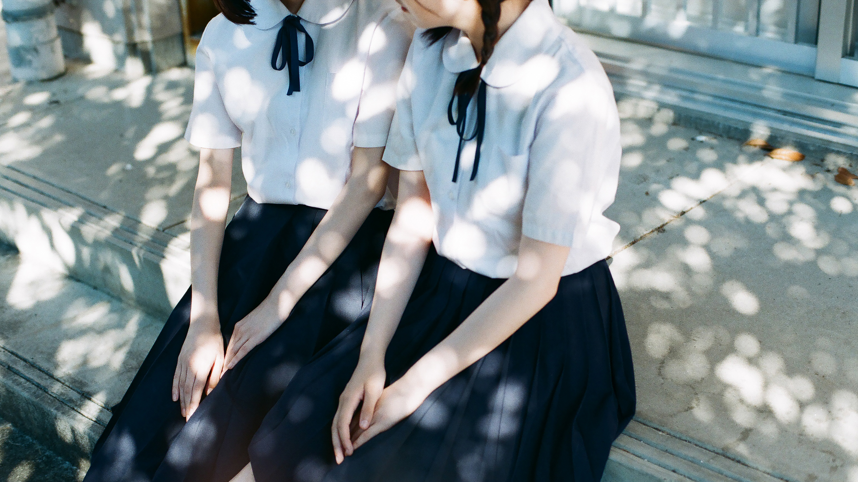 オンライン写真展 岩倉しおり「夏の記憶」 – CURBON