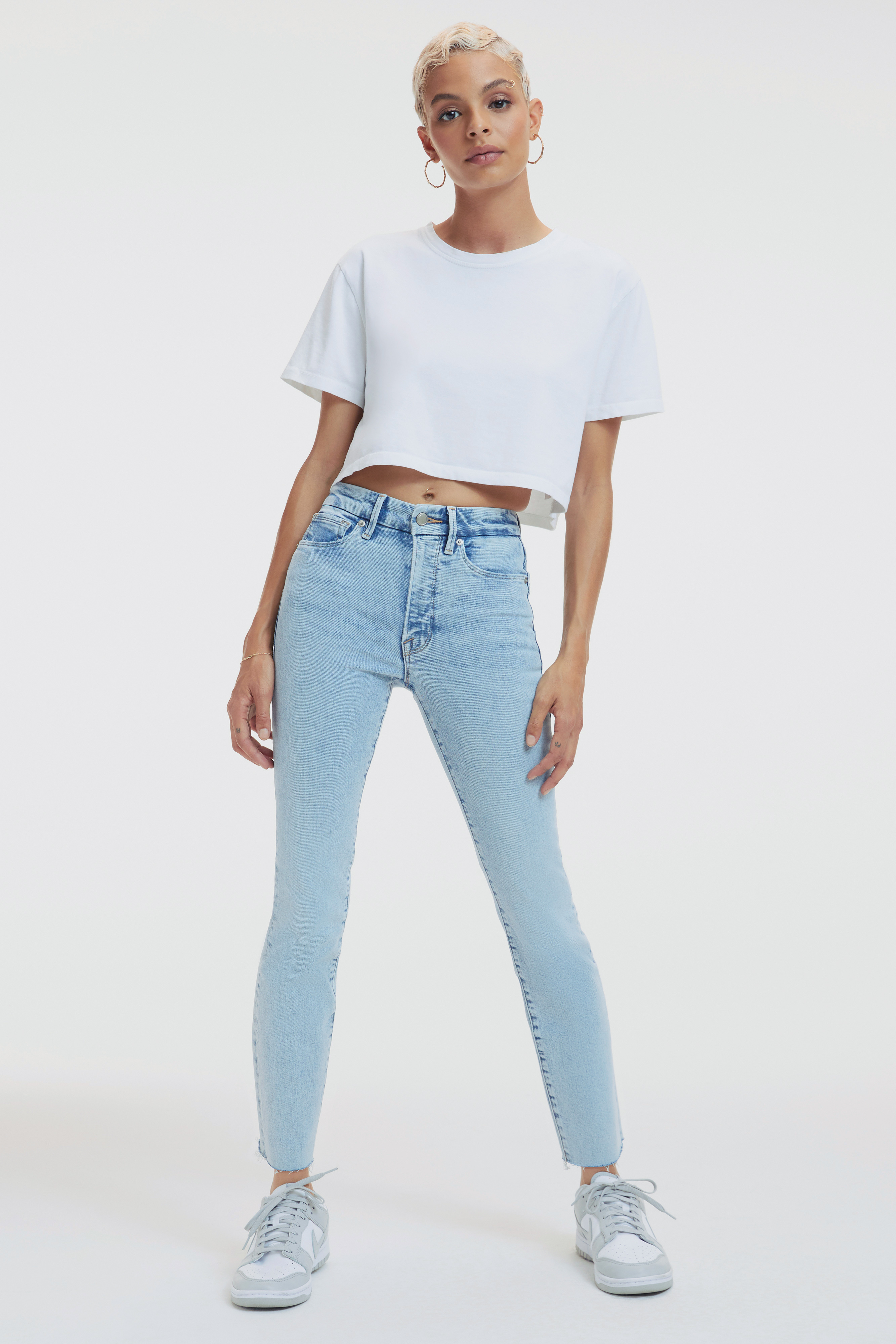GOOD CLASSIC LIGHT COMPRESSION JEANS in INDIGO221 styled with our COTTON CROPPED TEE in WHITE001, COTTON CROPPED LONG SLEEVE TEE in WHITE001, or RIB FITTED TEE BODYSUIT in WHITE001