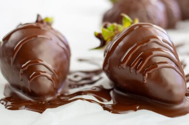 Chocolate dipped strawberries made with Navitas Organics Semi-sweet Cacao Wafers