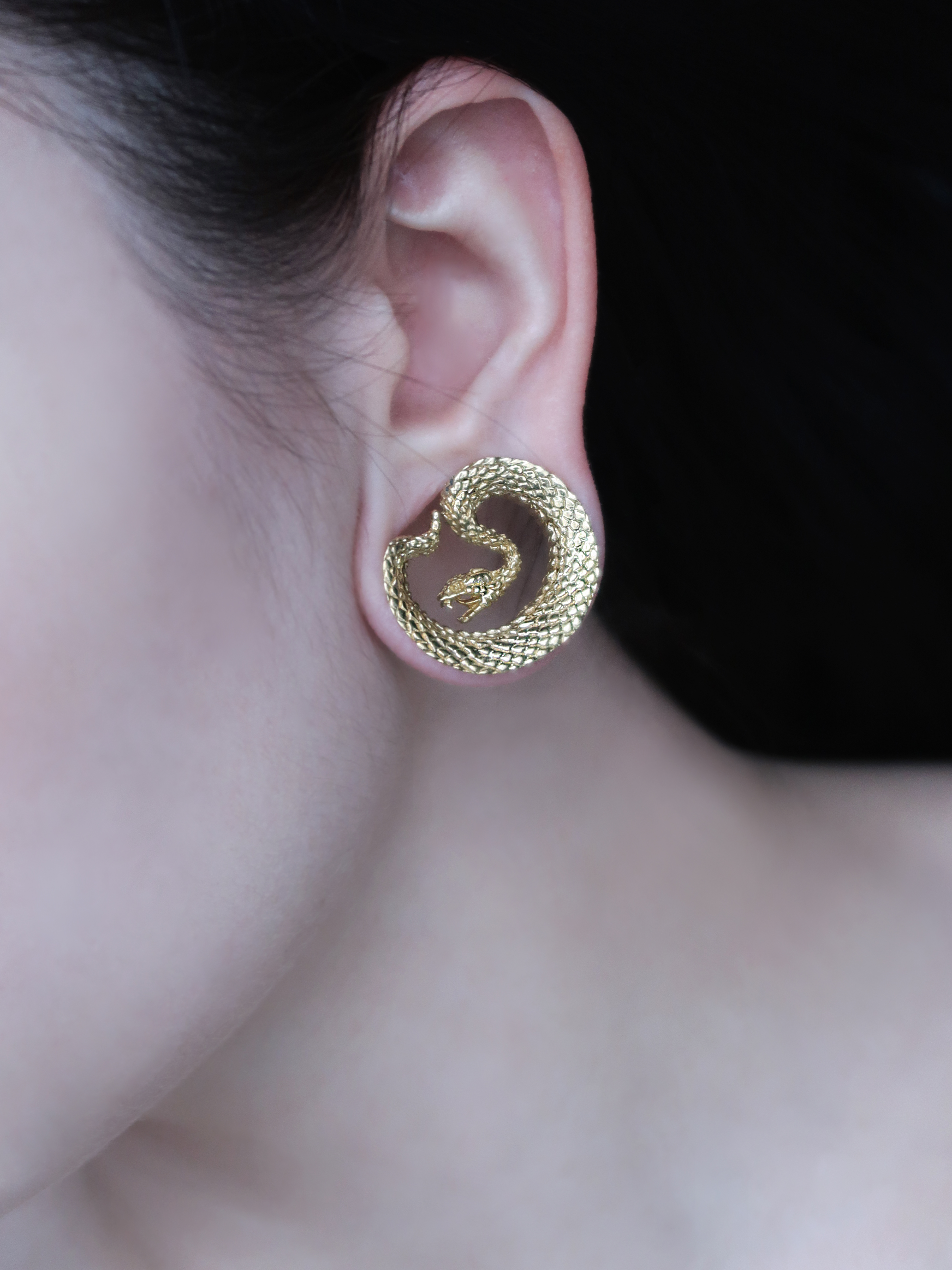 cool  Gold Snake Saddle Metal Ear Gauge / Plug