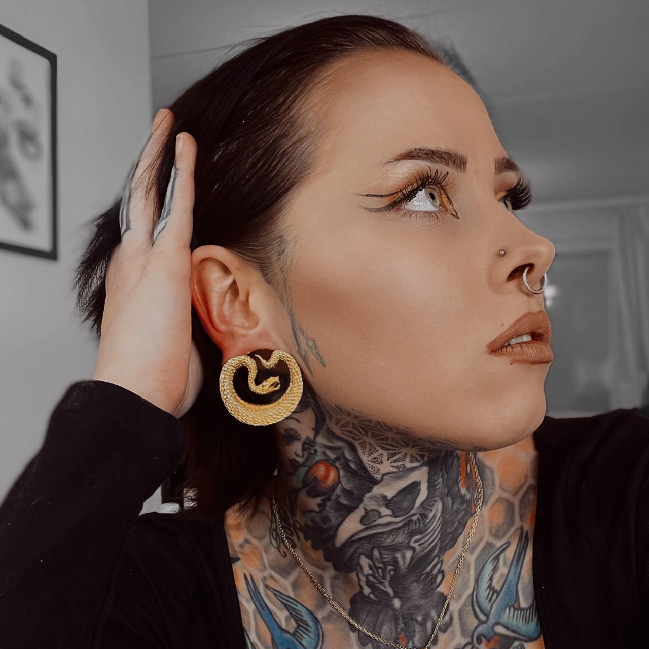 girl wearing cool  Gold Snake Saddle Metal Ear Gauge / Plug