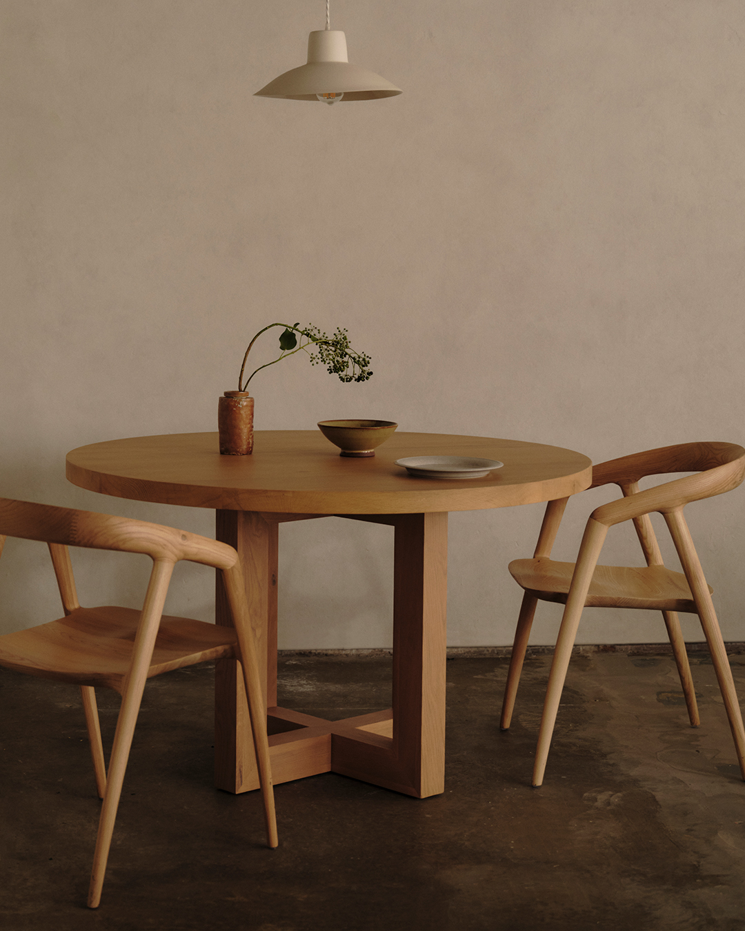 Oak Global Round Dining Table