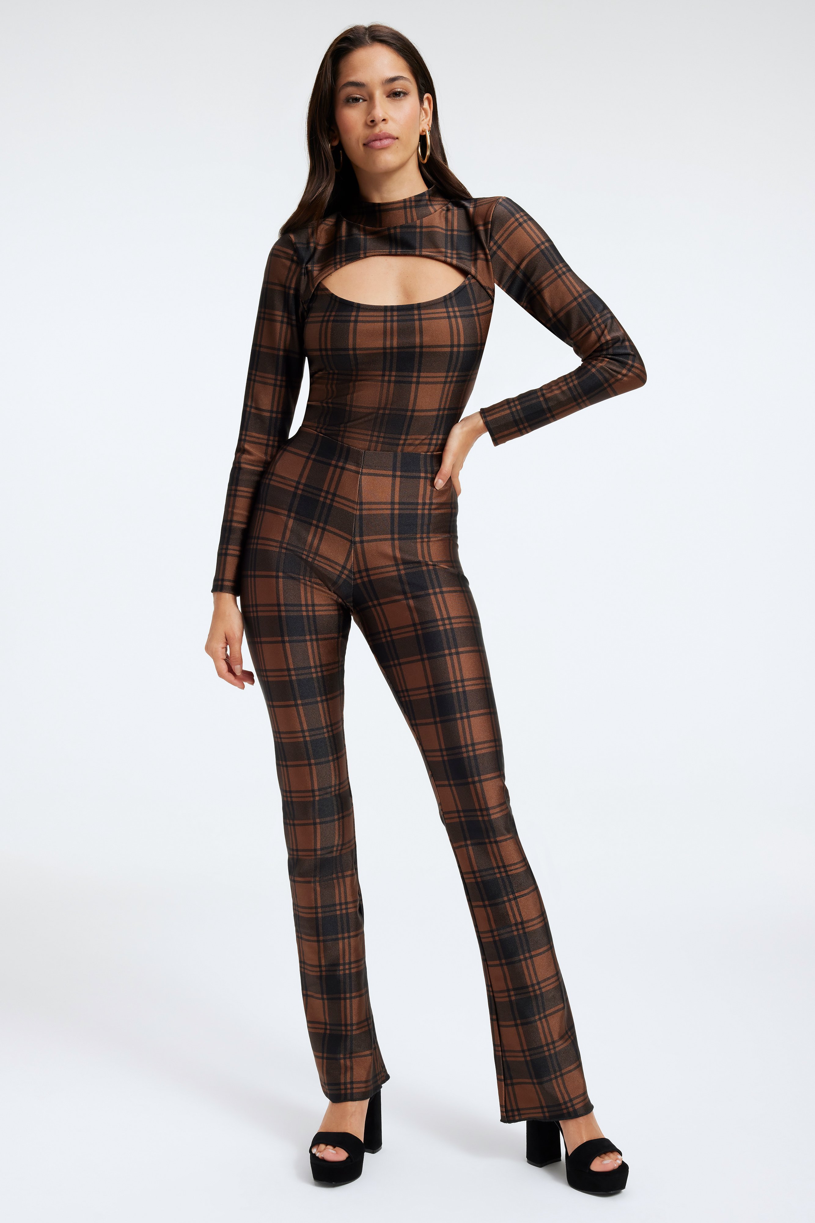 HIGH SHINE COMPRESSION LEGGINGS in BURNT CARAMEL LARGE PLAID styled with our HIGH SHINE COMPRESSION CUT-OUT TOP in BURNT CARAMEL LARGE PLAID, SCULPTED TEE in BLACK001, or MESH CROPPED TEE in BLACK001
