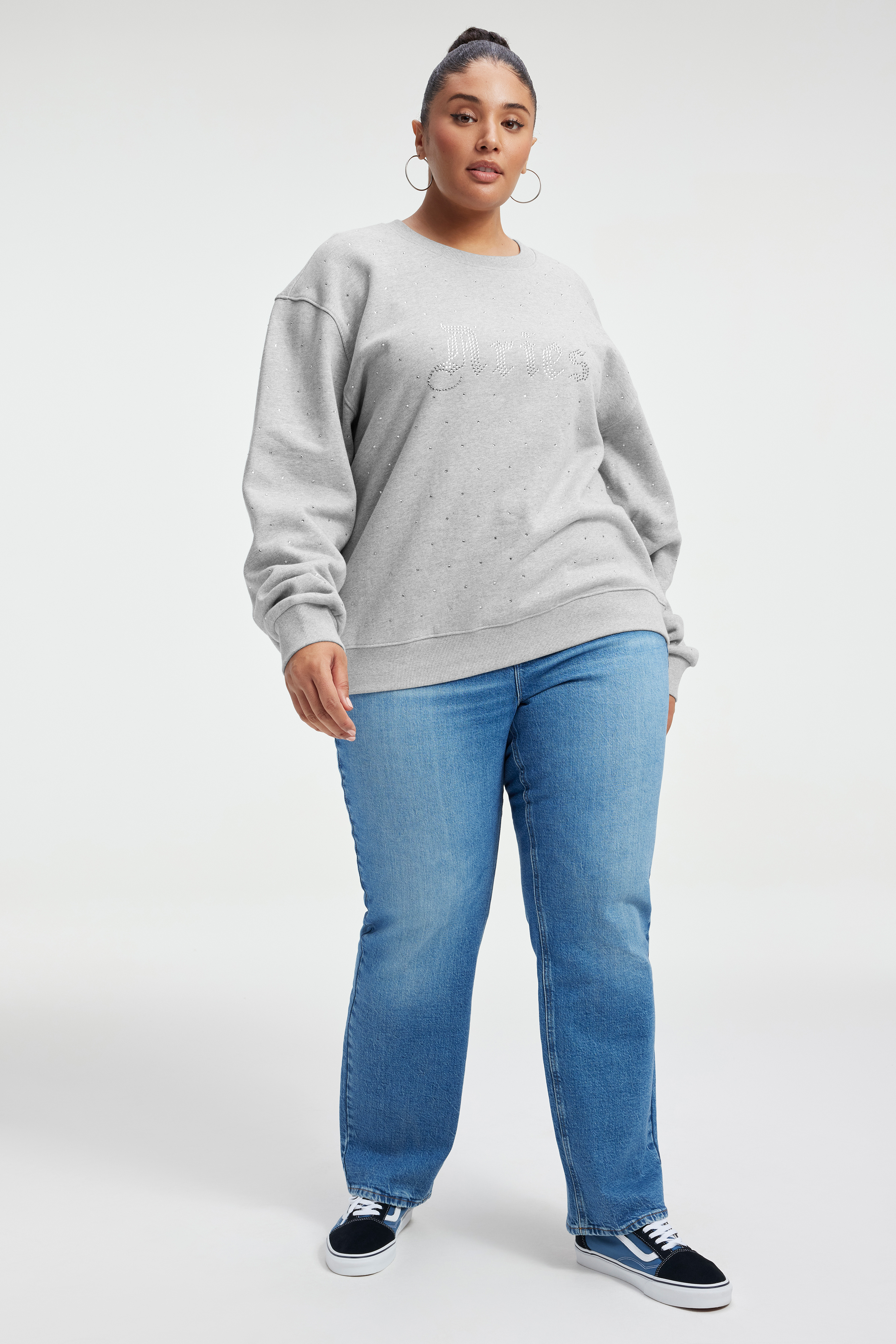 ARIES BOYFRIEND SWEATSHIRT in ARIES styled with our GOOD ICON JEANS in INDIGO261, ARIES BOYFRIEND SWEATSHIRT in ARIES, or DIAMOND WIDE SWEATPANTS in BLACK001