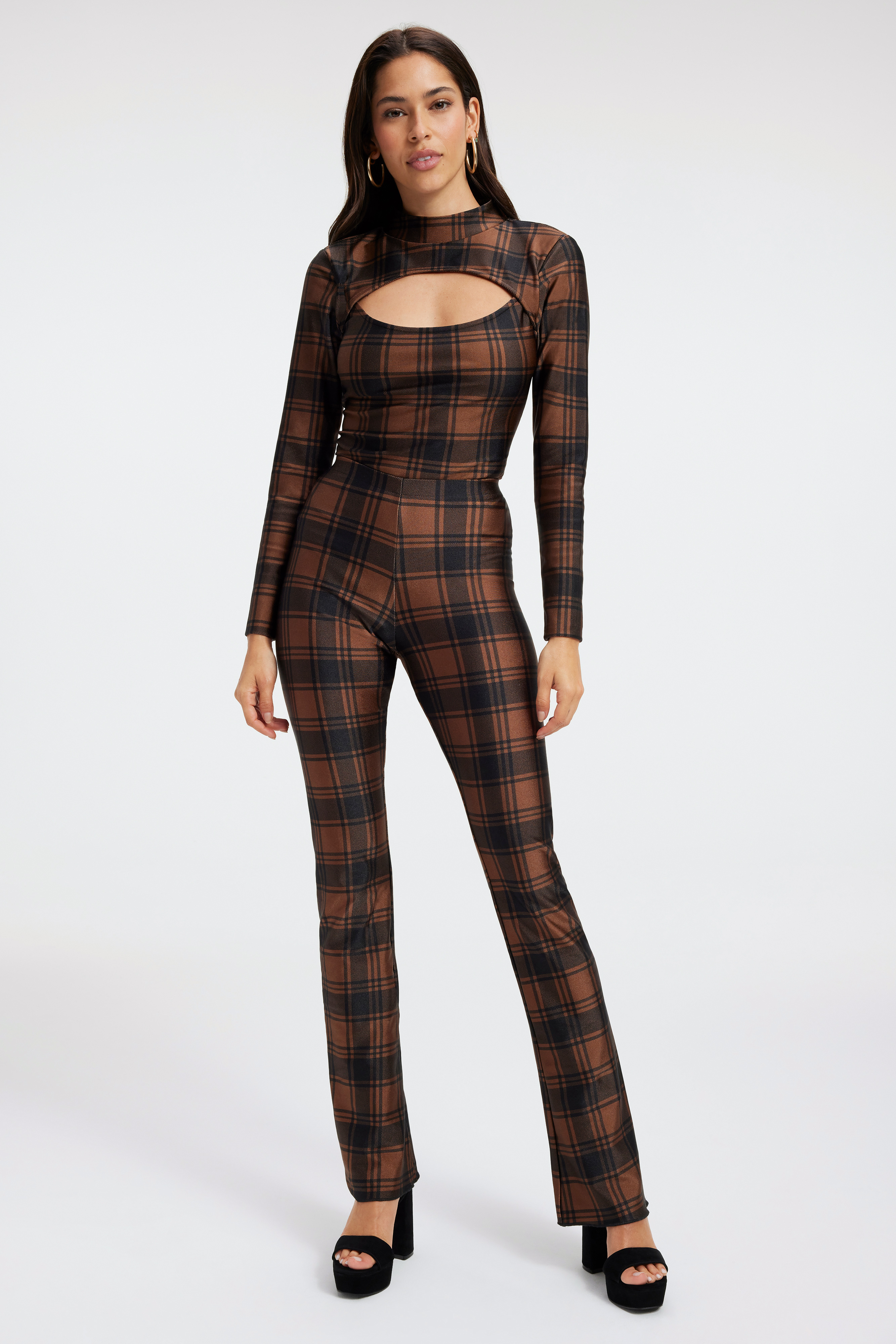 HIGH SHINE COMPRESSION CUT-OUT TOP in BURNT CARAMEL LARGE PLAID styled with our HIGH SHINE COMPRESSION LEGGINGS in BURNT CARAMEL LARGE PLAID,