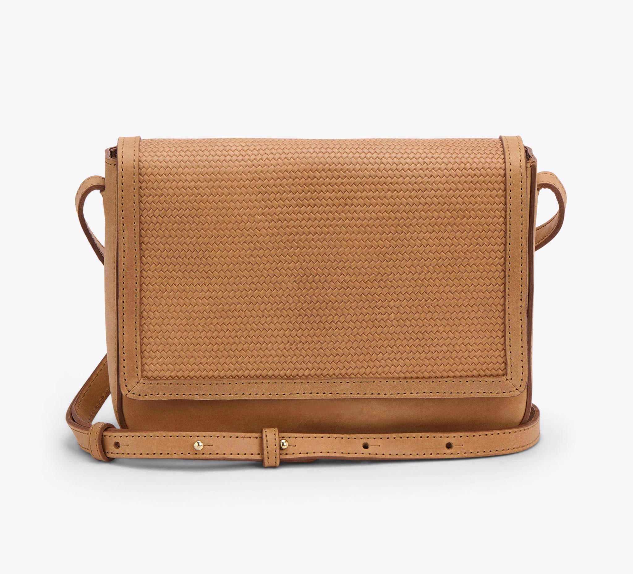 Nisolo Clara Crossbody Almond - Every Nisolo product is built on the foundation of comfort, function, and design. 