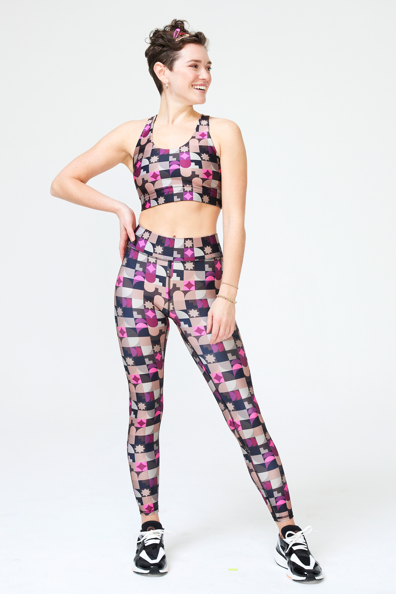 Hi-Shine Leggings in Jade Chevron  Outfits with leggings, Clothing  essentials, Swimming outfit