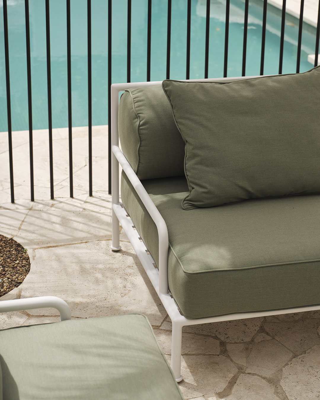 Outdoor Rowe Lounge Chair