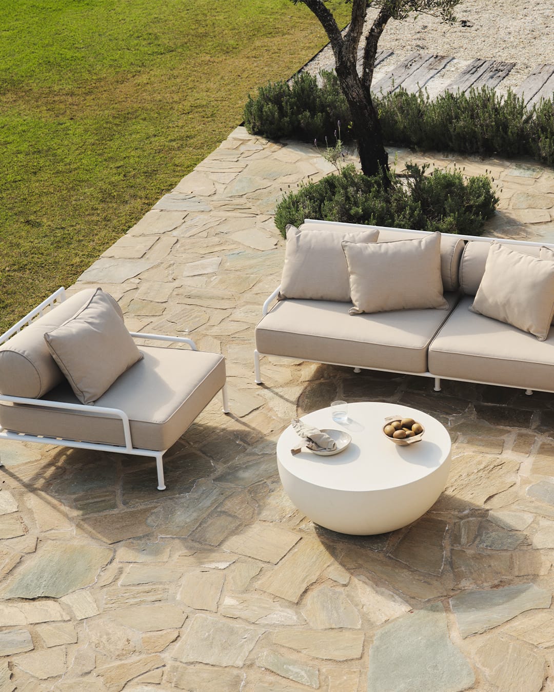 Outdoor Rowe Lounge Chair