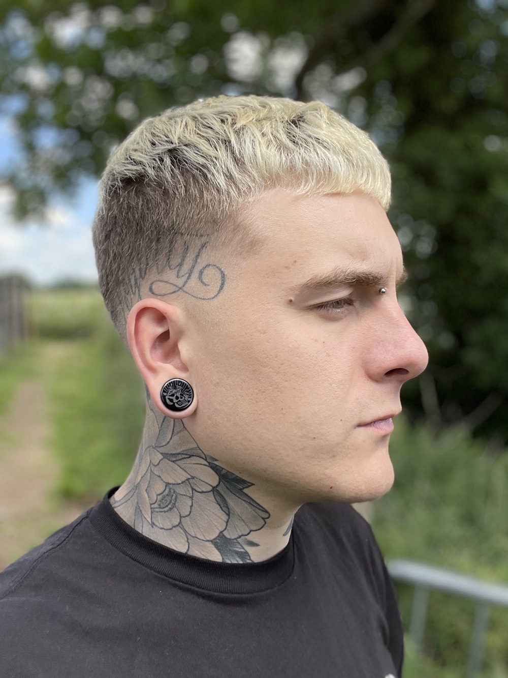 Starburst Mandala Zierstattoo Plug / gauge - Schwarzes Glas | Doppelaufgeweitet mit flachem Gesicht
