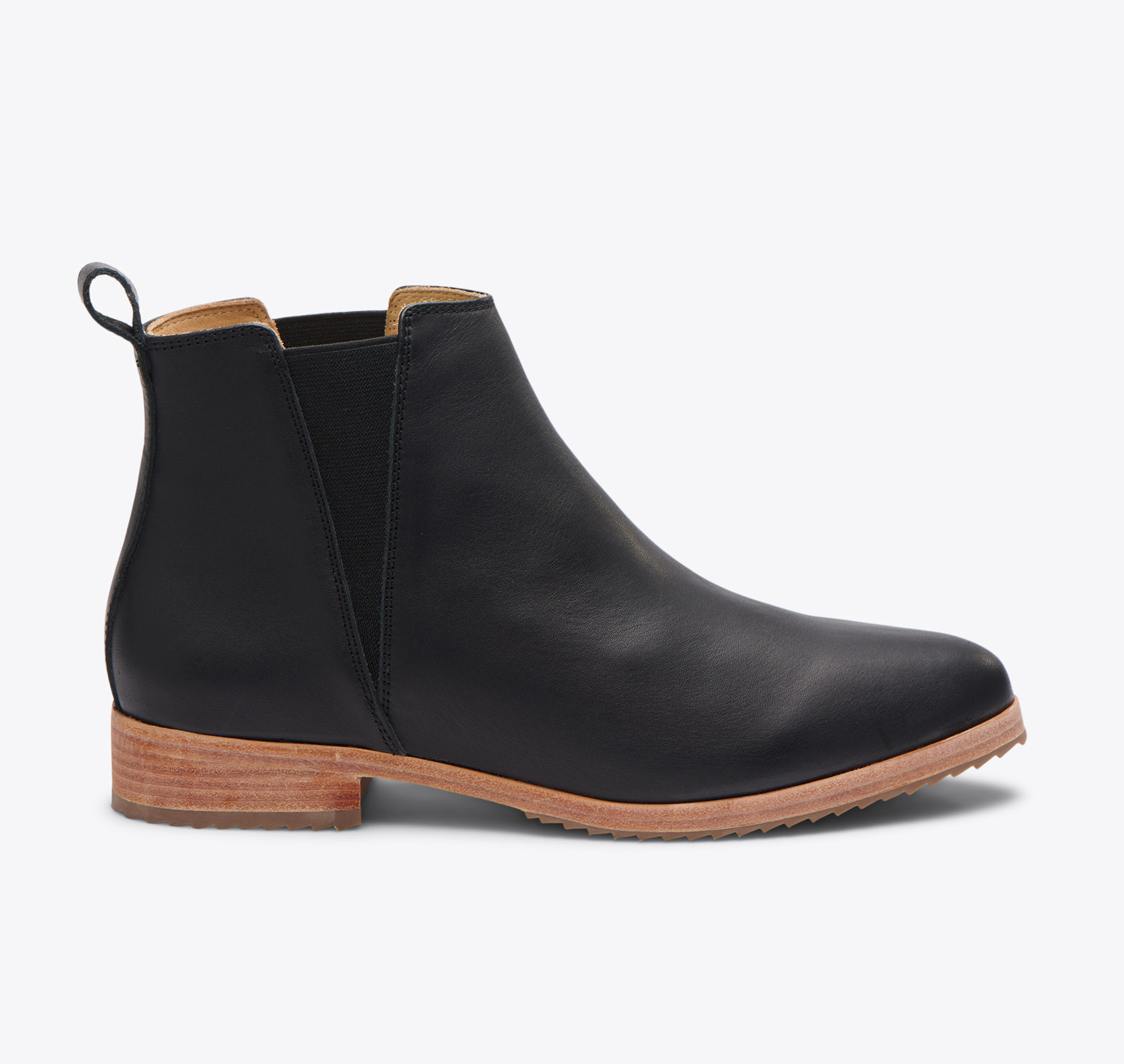 Nisolo Everyday Chelsea Boot Black - Every Nisolo product is built on the foundation of comfort, function, and design. 
