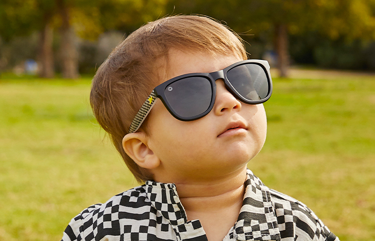 Sunglasses size on model