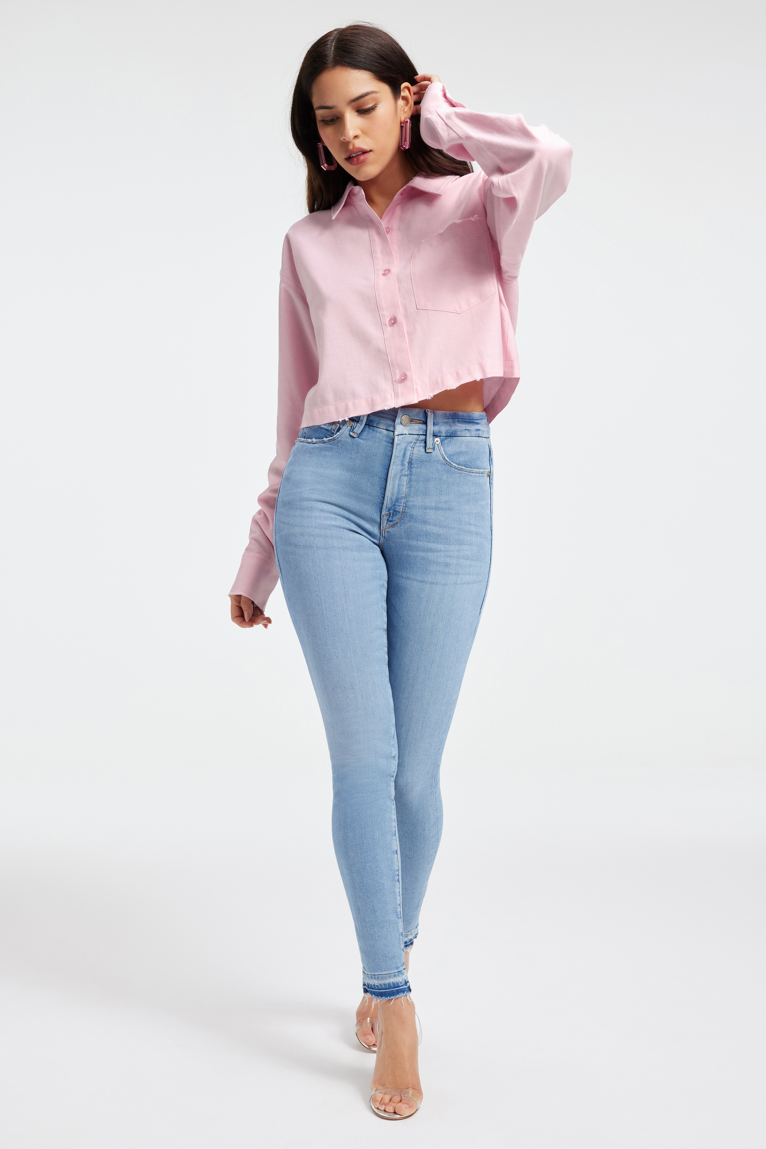 DISTRESSED OXFORD CROPPED SHIRT in ROSEQUARTZ001 styled with our GOOD CURVE STRAIGHT JEANS in INDIGO338, or GOOD LEGS CIGARETTE JEANS in INDIGO321