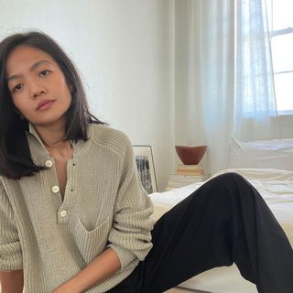 https://shainamote.com/products/saatchi-sweater
