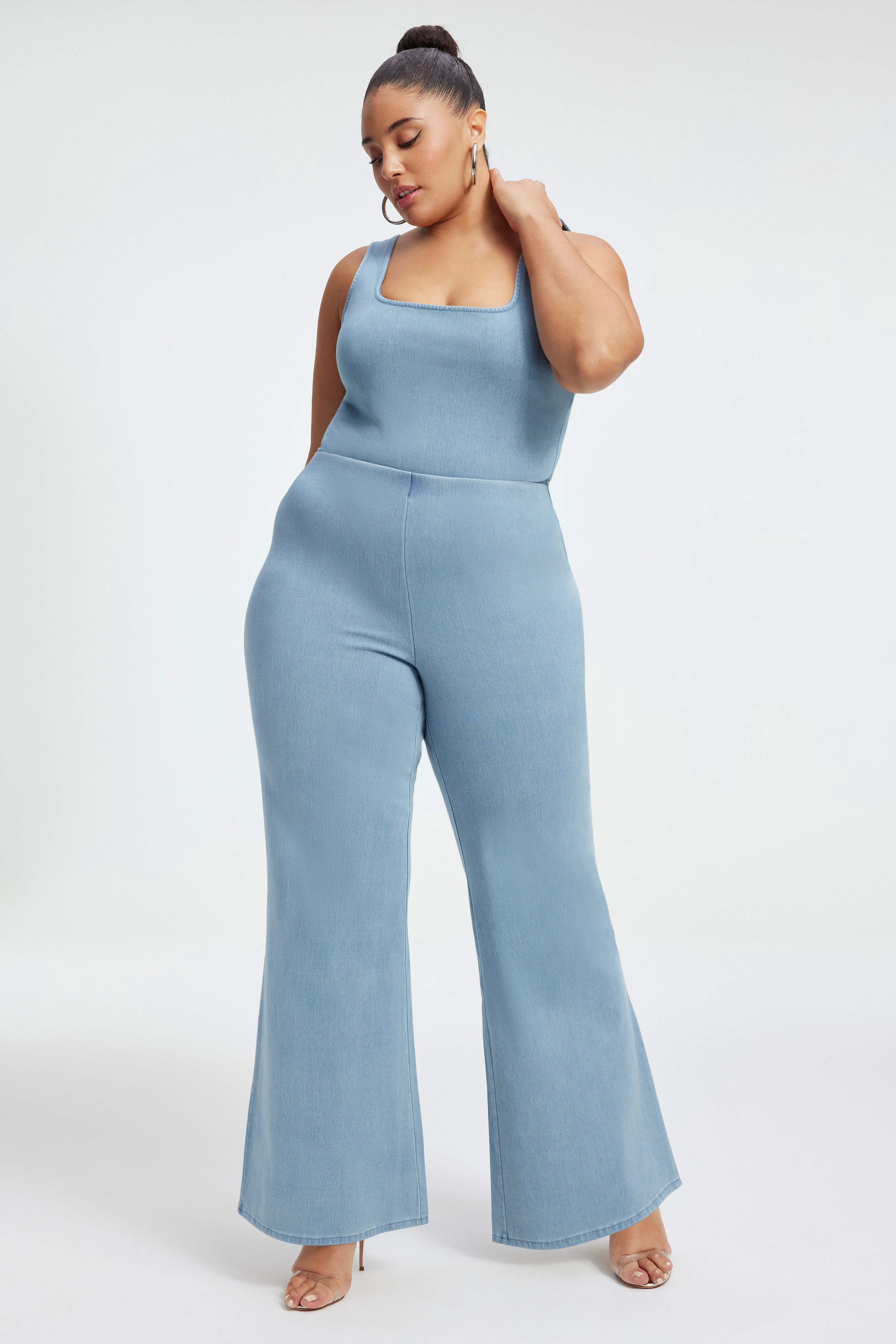 SOFT SCULPT PULL-ON PALAZZO JEANS in INDIGO376 styled with our JEANIUS CROPPED SWEATSHIRT in INDIGO376, or SOFT SCULPT CORSET TANK in INDIGO376
