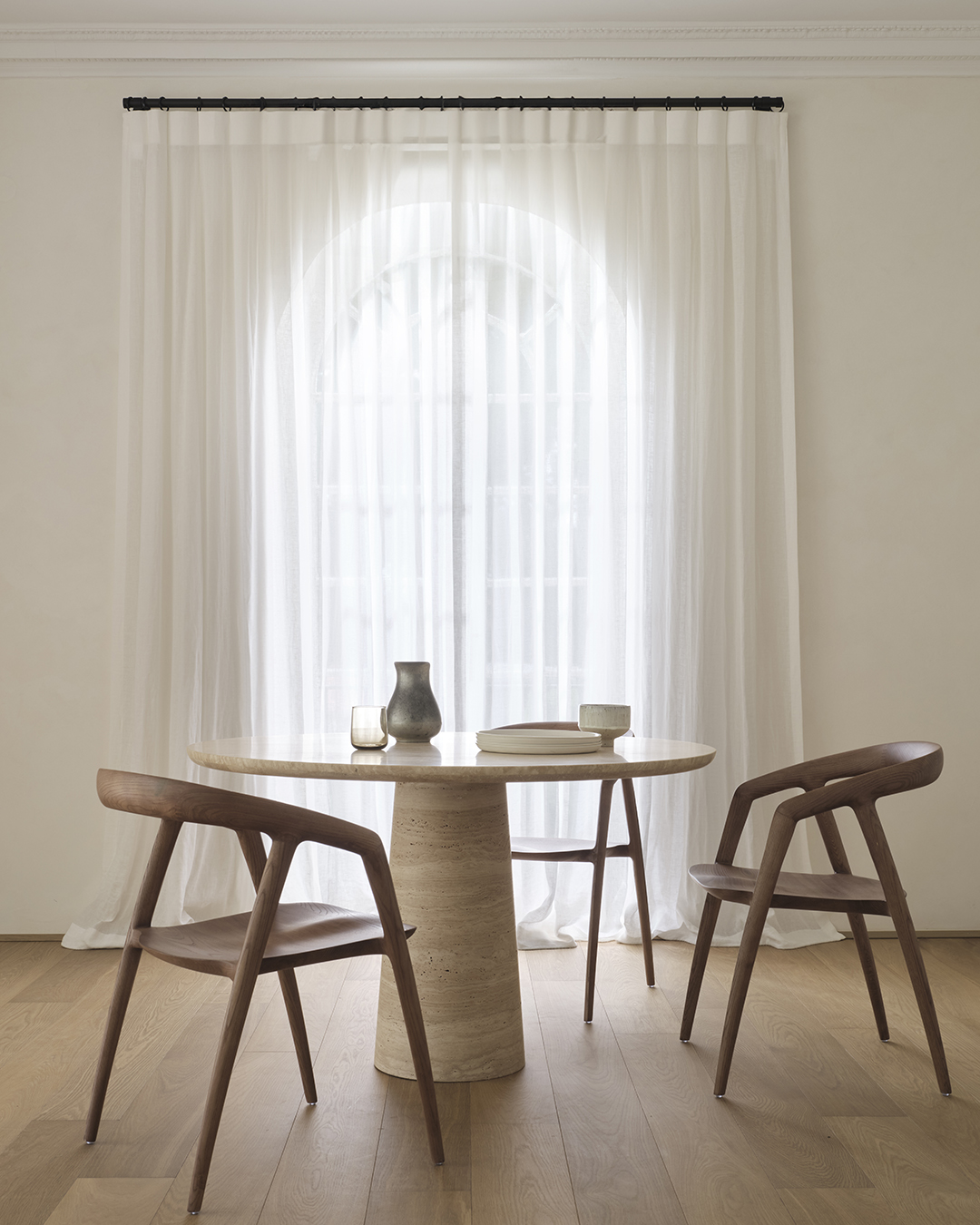 Caramel Maki Dining Chair