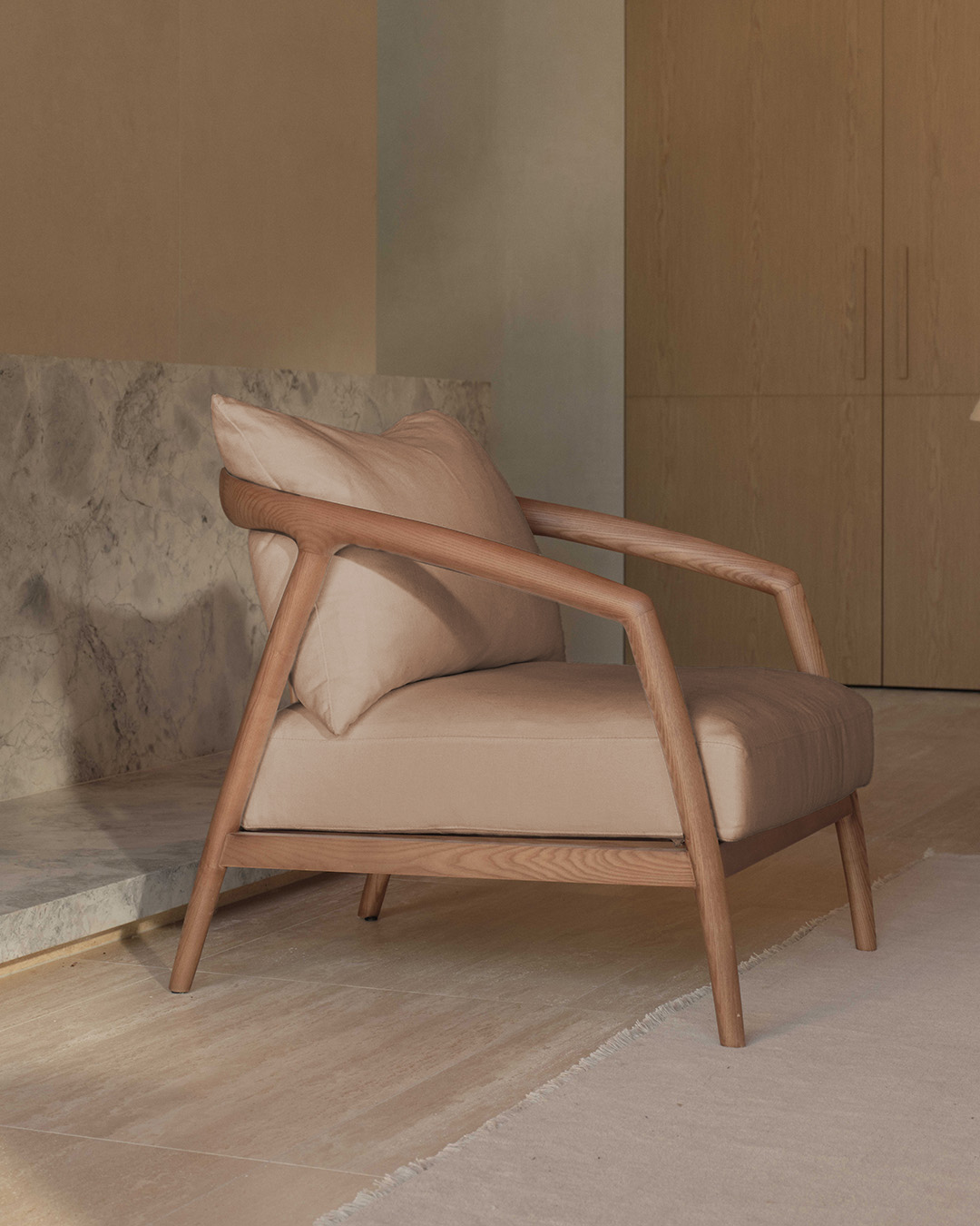 Caramel Maki Armchair