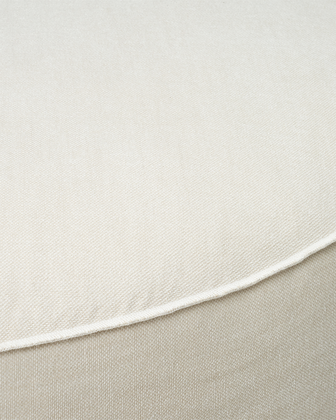 Elio Round Ottoman