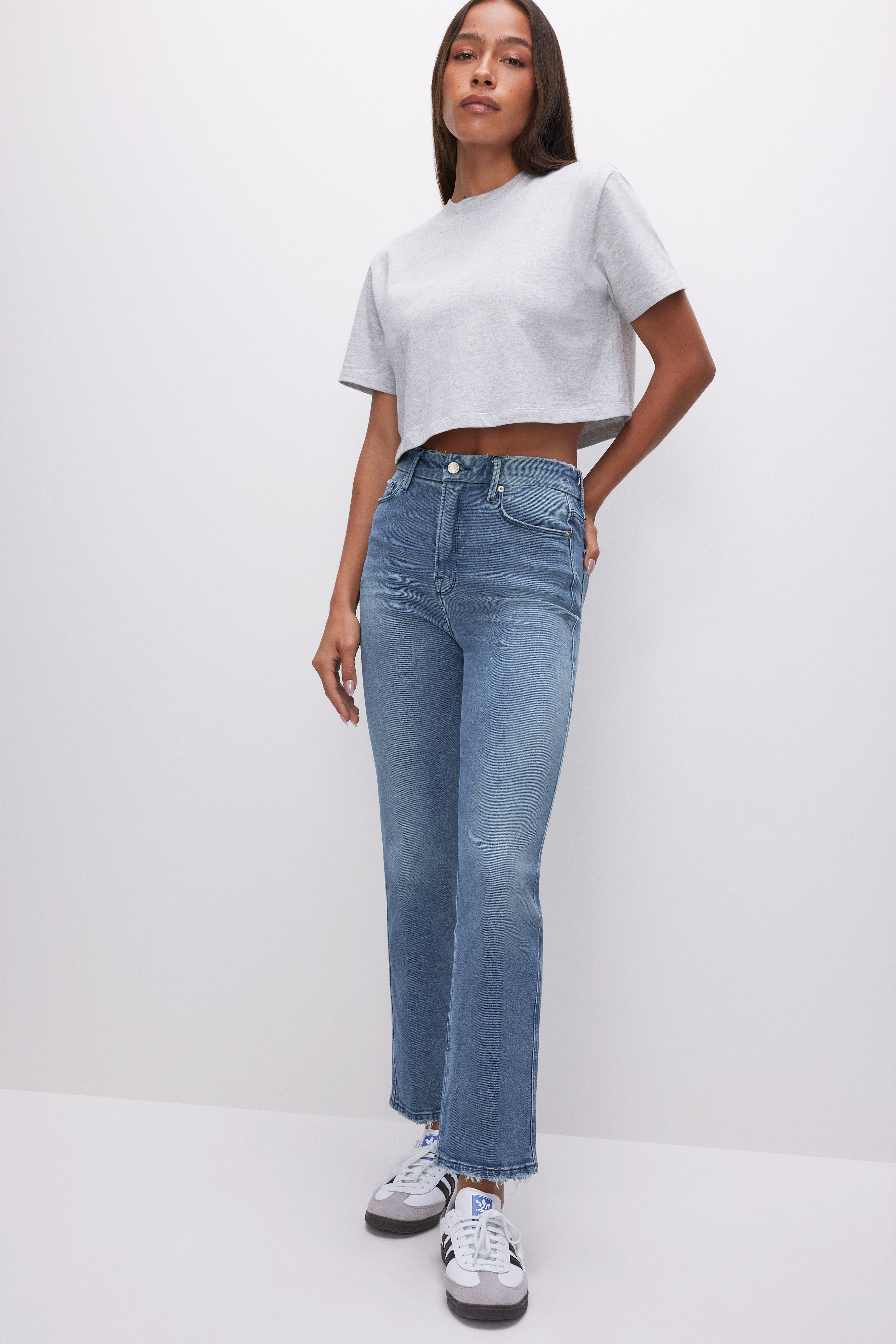 Styled with GOOD CURVE STRAIGHT JEANS | BLUE858