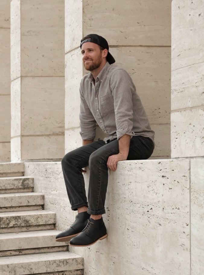 Black chukka shop boots mens outfit