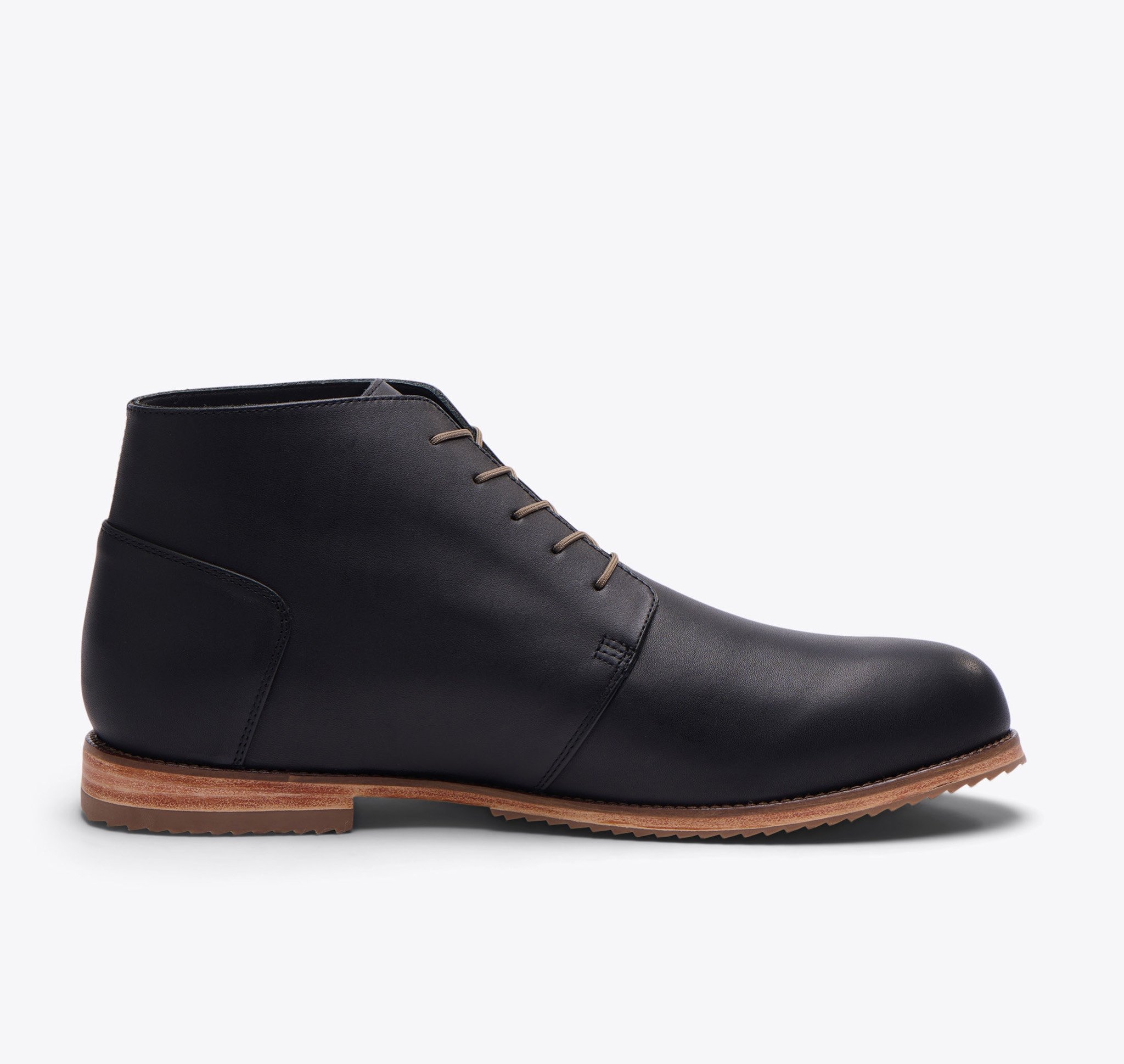 Nisolo Everyday Chukka Boot Black - Every Nisolo product is built on the foundation of comfort, function, and design. 