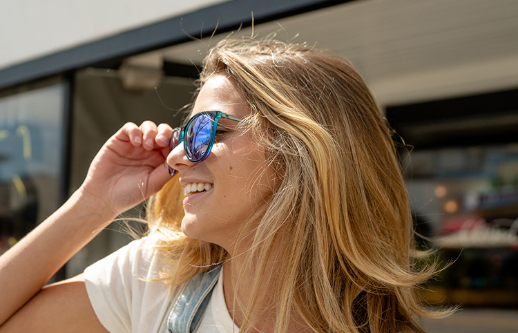 Sunglasses size on model