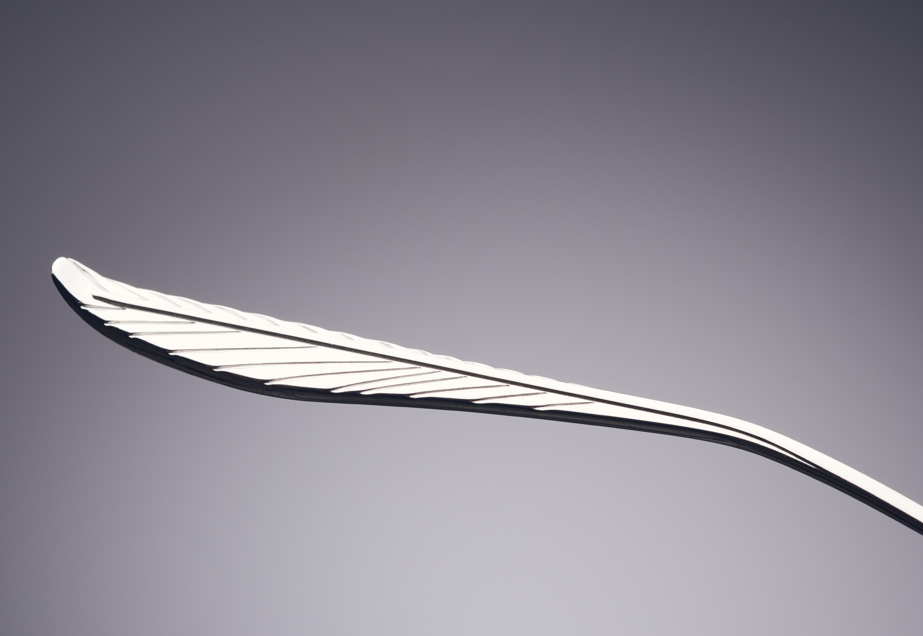 DITA METAMAT TEMPLE TIP DESIGN IS DELICATELY ETCHED TO RESEMBLE A FEATHER
